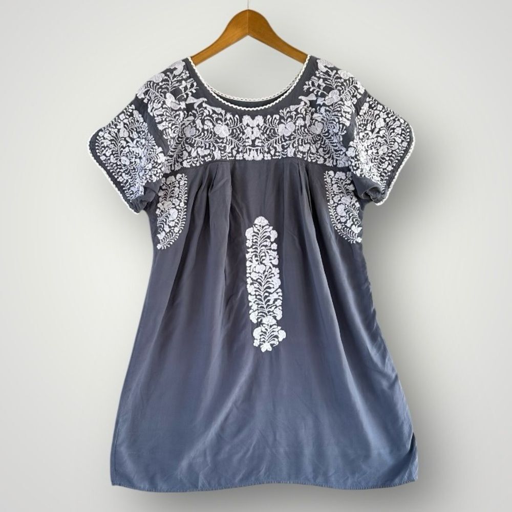 🎉5 for $45🎉 Buddy basic embroidered dress size L